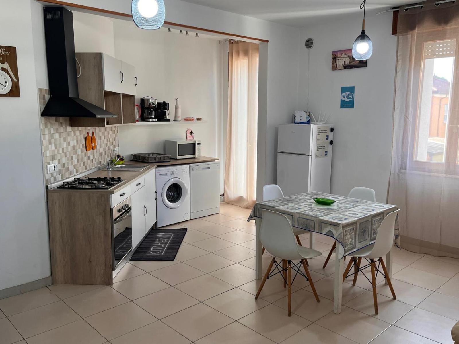 Good House- Ampio Appartamento Vicino Al Mare 里米尼 外观 照片